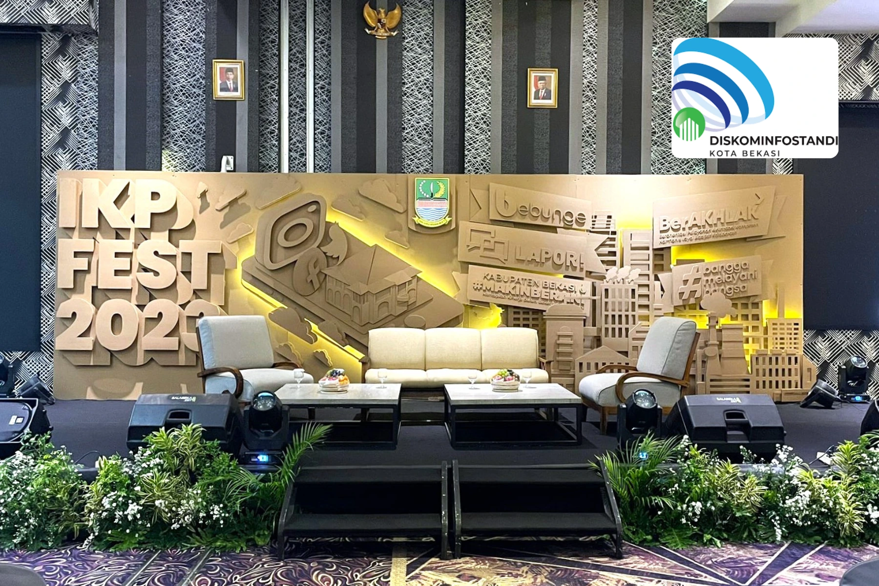 Backdrop Panggung Launching Event