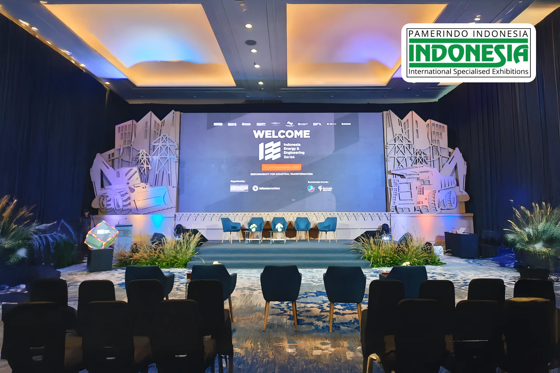 Dekorasi Panggung Kreatif